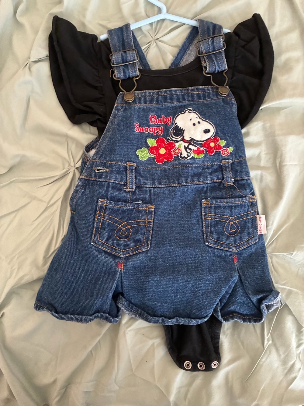 Vintage Baby Snoopy Denim Shortall Overalls With Black Bodysuit Size 12m- Blue